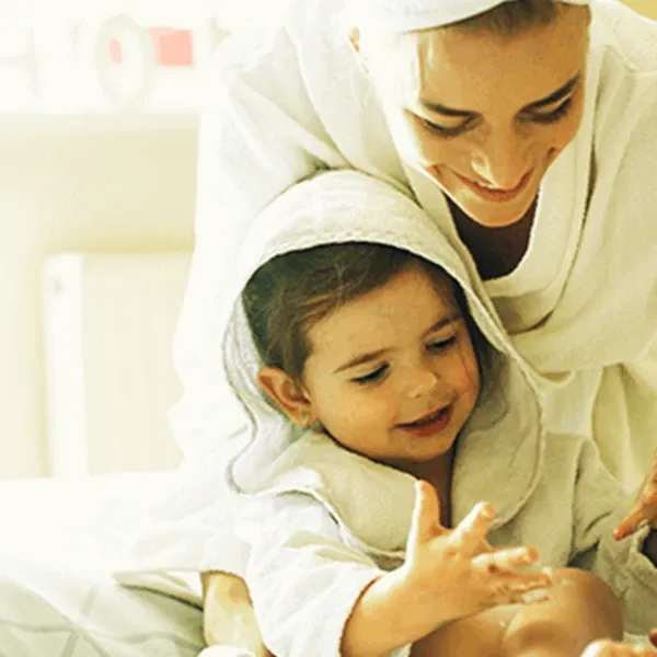 الإسعافات الأولية والعناية بالجروح